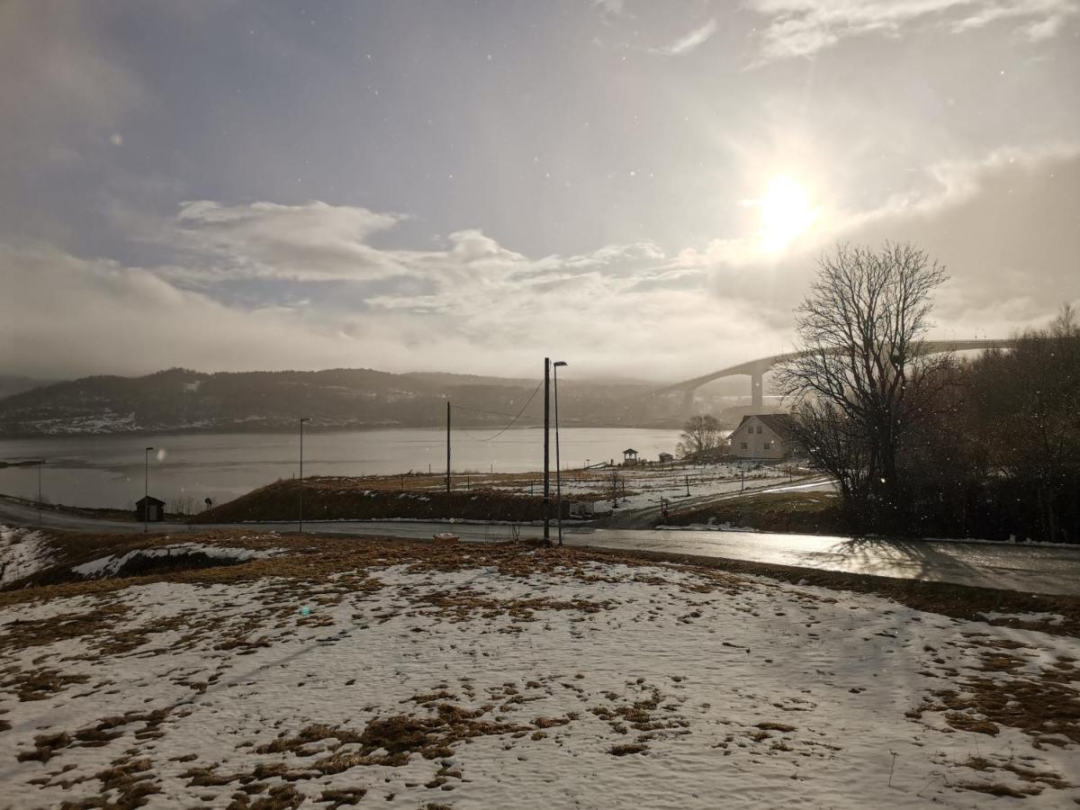 Sokkelleilighet Rett Ved Saltstraumen Bodo Luaran gambar